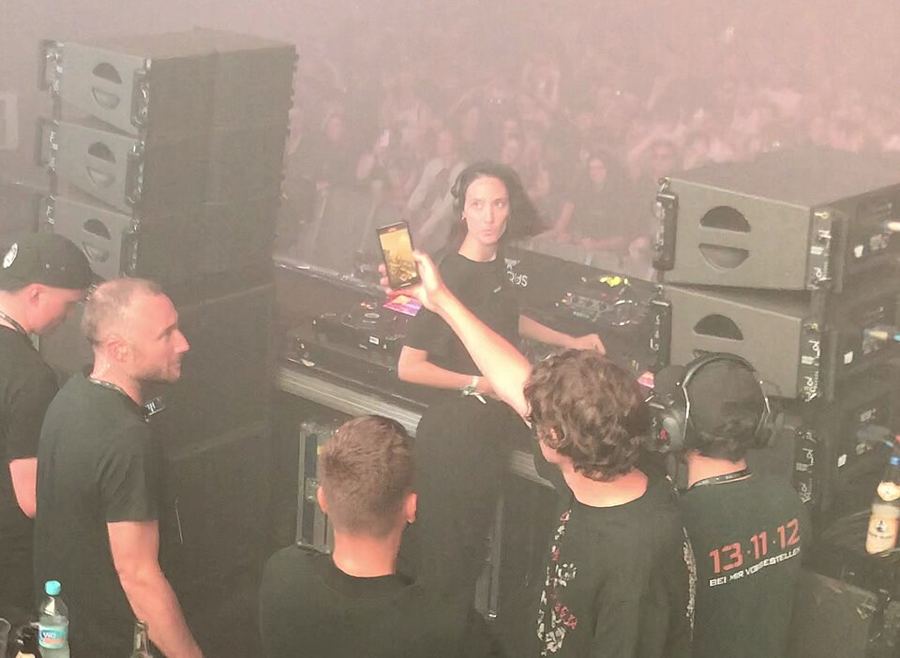 Photograph of Amelie Lens