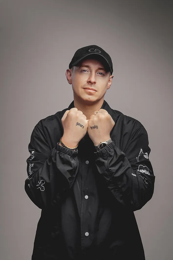 Authentic photograph of Coone