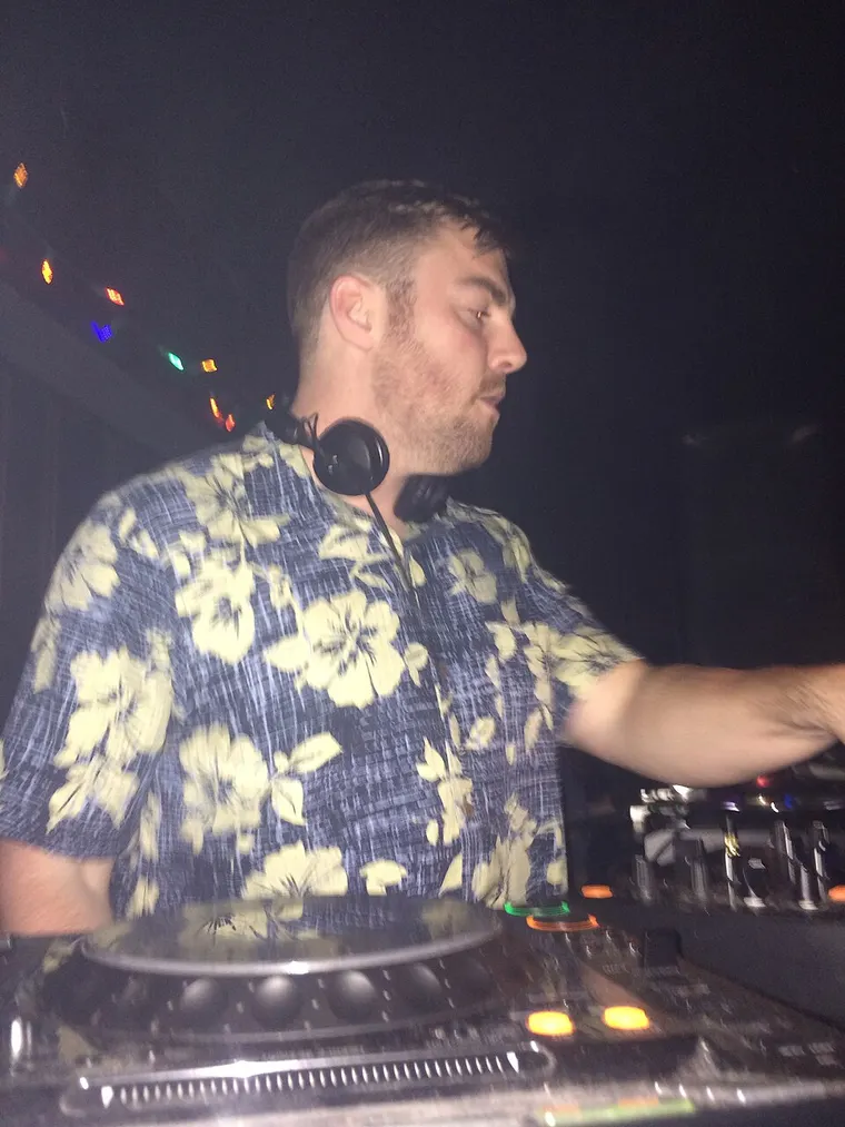 Authentic photograph of Goldroom
