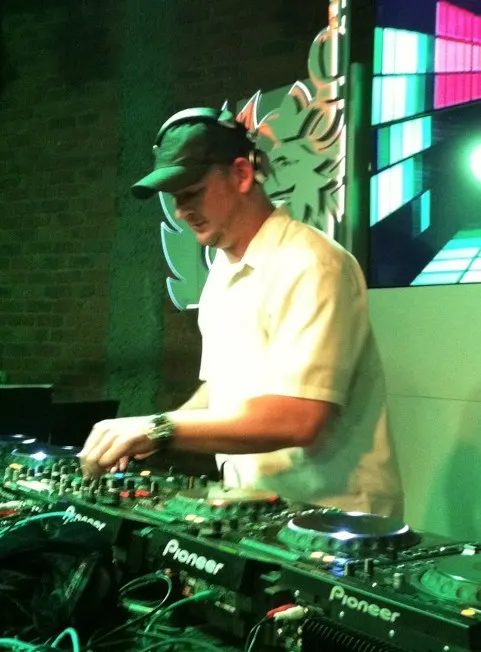 Authentic photograph of Jorn van Deynhoven