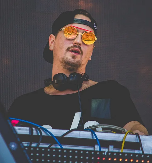 Authentic photograph of Robin Schulz