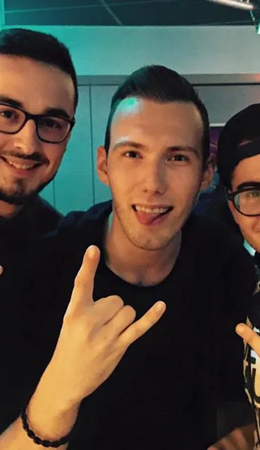 Authentic photograph of Tom Swoon