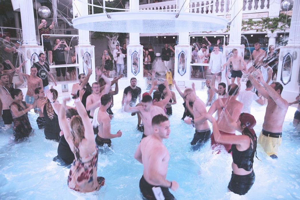 Promoter-published artwork for FIESTA DEL AGUA CLOSING PARTY in Ibiza, referenced from the event listing (usage rights not independently confirmed)